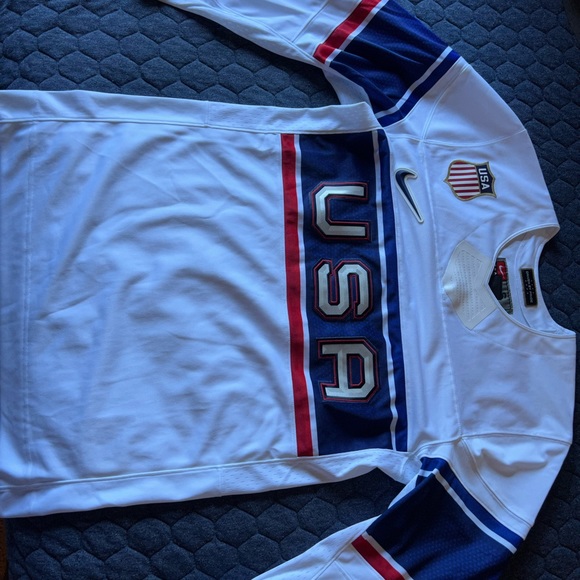Nike USA hockey Jersey NWOT - Picture 8 of 8